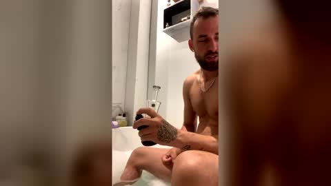 frenchyy710 online show from May 15, 2:29 am