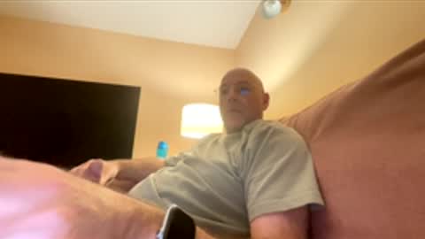 Snapshot of freshfromthepump chatting on November 30, 11:31 pm freshfromthepump online show from November 30, 11:31 pm