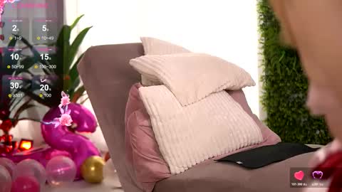 Snapshot of freyaheart chatting on February 14, 6:32 am freyaheart online show from February 14, 6:32 am