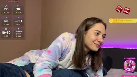 FreyaOliver online show from December 19, 11:56 pm