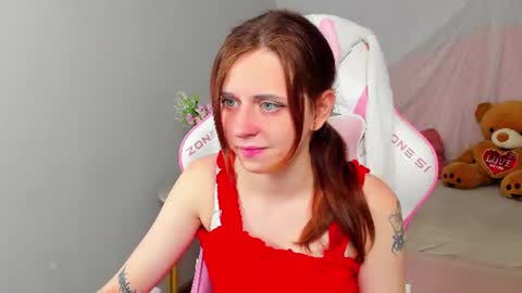 FreyaVeys online show from July 10, 5:12 am