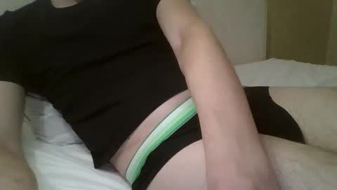 friendly_frank_18 online show from April 27, 9:35 pm