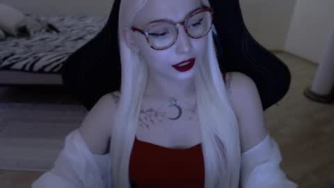 Snapshot of fromsun_forsoul chatting on May 28, 3:42 pm Lilith online show from May 28, 3:42 pm