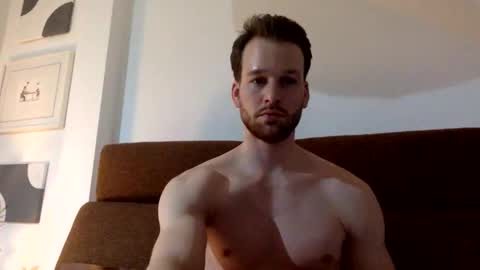 Snapshot of frozenyoga chatting on February 11, 10:15 pm frozenyoga online show from February 11, 10:15 pm