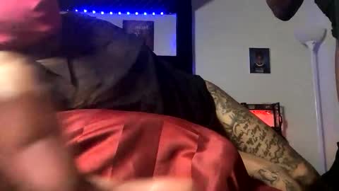 FEMALE2MALE online show from April 3, 6:44 am