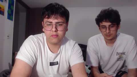 uwu online show from November 18, 11:37 pm