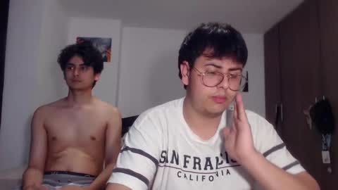 uwu online show from November 30, 10:47 pm