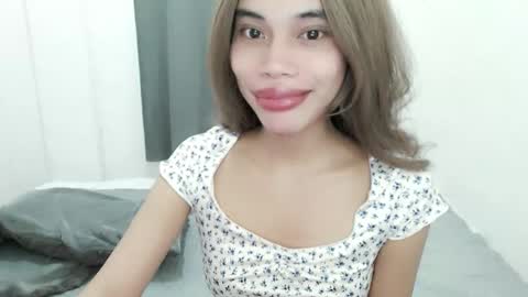 fuckingsexy143 online show from December 2, 3:51 pm