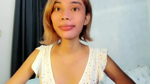 fuckingsexy143 online show from July 2, 1:38 am