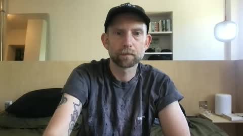 fugazixx online show from April 24, 10:07 am