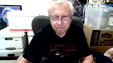 Snapshot of funclemike chatting on June 25, 8:46 pm funclemike online show from June 25, 8:46 pm