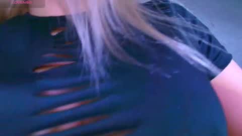 Snapshot of funny_blondi chatting on December 14, 9:41 pm Just yours blondi 3 online show from December 14, 9:41 pm