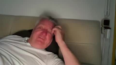 funnyhans online show from June 19, 6:01 pm