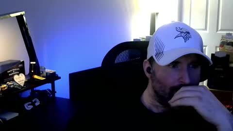 Snapshot of fuzz69_ chatting on February 5, 7:07 pm fuzz69_ online show from February 5, 7:07 pm