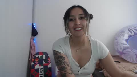 Snapshot of gabb_rioss chatting on May 19, 4:24 pm Gabriela online show from May 19, 4:24 pm