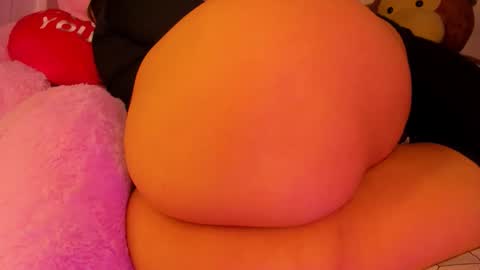 Snapshot of gabby_haze chatting on March 1, 4:25 am G A B R I E L A online show from March 1, 4:25 am