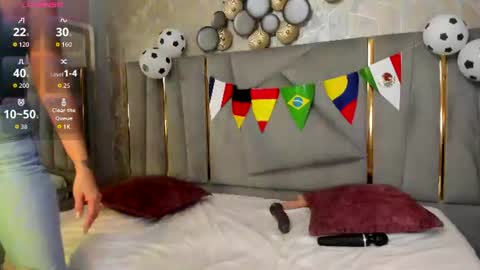 Gaby Santos online show from July 9, 11:58 am