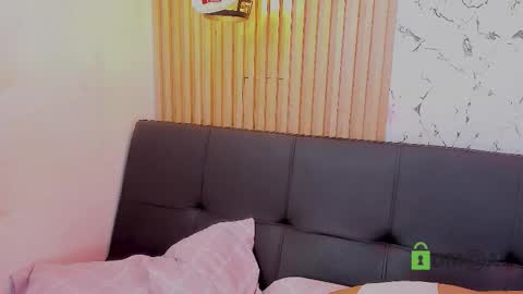 Gabriela Evans MS online show from February 1, 2:10 am