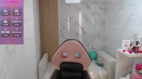 Gabriella online show from March 25, 2:01 pm