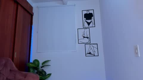    online show from November 12, 8:41 pm