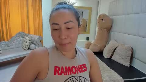 gabriela online show from February 4, 2:45 pm