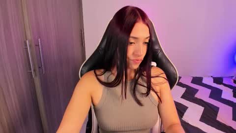 Gabriela online show from November 18, 3:49 pm