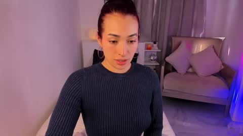 Gabriela online show from December 4, 5:21 pm