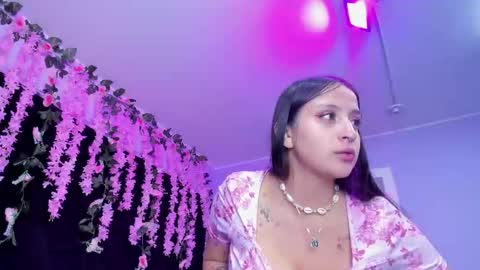 Snapshot of gabyy_cooper chatting on May 25, 2:06 am gabby cooper online show from May 25, 2:06 am
