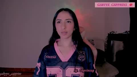 gabyye capprins online show from March 31, 1:40 am