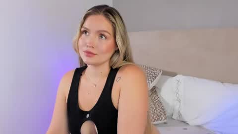Gaia Baker  online show from July 31, 2:16 pm