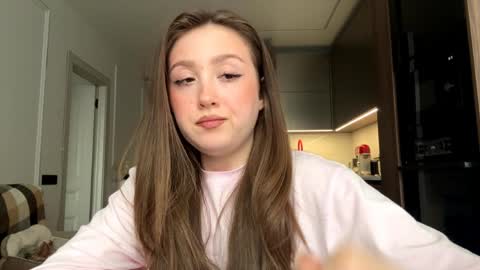 Mia  or just Mi online show from April 8, 12:16 pm