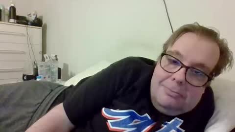 Gary online show from February 8, 2:15 am