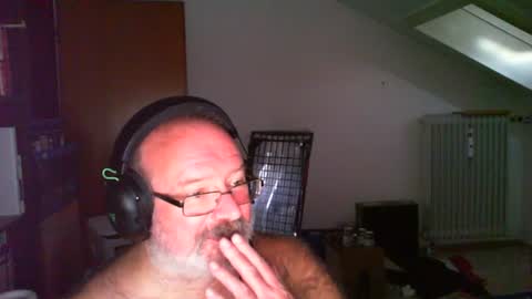 Snapshot of gbstoni chatting on July 12, 7:05 pm gbstoni online show from July 12, 7:05 pm
