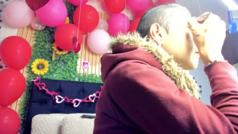 Snapshot of genesis10__ chatting on February 21, 11:33 am GENESIS online show from February 21, 11:33 am