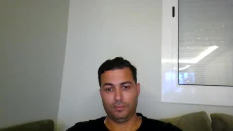 Snapshot of genteldevil chatting on November 15, 9:11 pm genteldevil online show from November 15, 9:11 pm