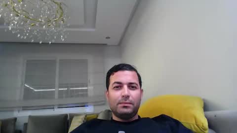 Snapshot of genteldevil chatting on December 14, 1:33 am genteldevil online show from December 14, 1:33 am