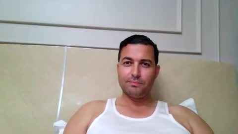 Snapshot of genteldevil chatting on January 8, 7:27 pm genteldevil online show from January 8, 7:27 pm