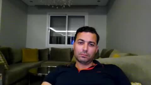 Snapshot of genteldevil chatting on January 10, 12:23 am genteldevil online show from January 10, 12:23 am