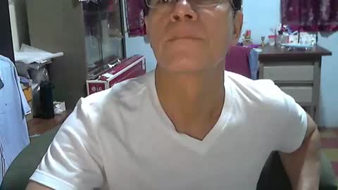 Genuino online show from April 1, 4:02 am