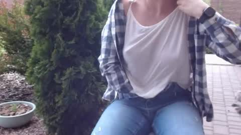 Melissa online show from June 3, 11:57 am