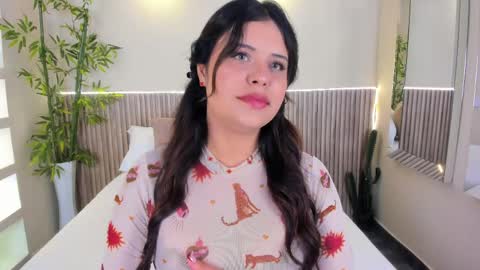 GeorginaReyes  online show from June 4, 10:38 pm