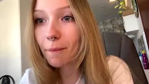 Sophie online show from June 20, 5:21 am