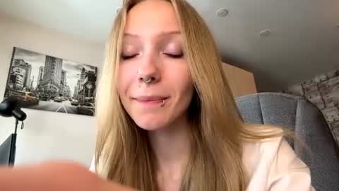 Sophie online show from July 14, 4:17 am
