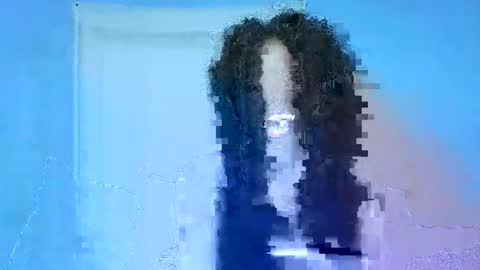 gggloria online show from December 19, 7:10 pm