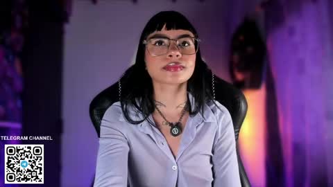 Snapshot of ghostlydolll chatting on May 20, 10:27 pm Sara online show from May 20, 10:27 pm