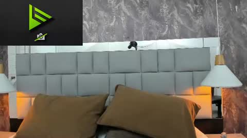 gia_bell online show from August 8, 7:05 pm