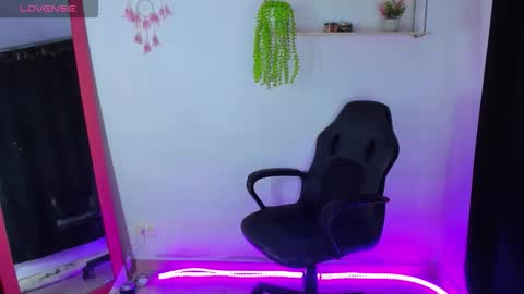 Snapshot of gia_contii chatting on December 18, 11:22 pm giaaaa online show from December 18, 11:22 pm