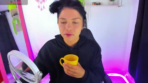 Snapshot of gia_contii chatting on December 21, 10:28 pm giaaaa online show from December 21, 10:28 pm