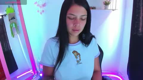 Snapshot of gia_contii chatting on January 8, 4:09 pm giaaaa online show from January 8, 4:09 pm