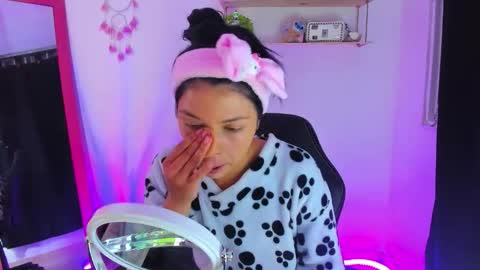 Snapshot of gia_contii chatting on February 7, 11:08 pm giaaaa online show from February 7, 11:08 pm